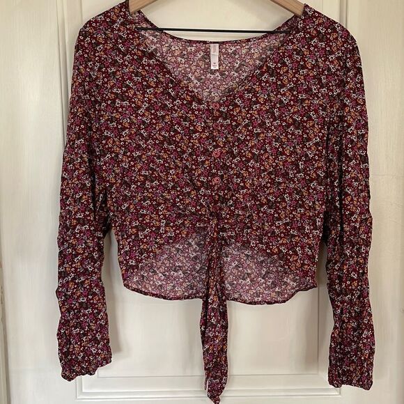 Floral blouse  - Picture 1 of 3